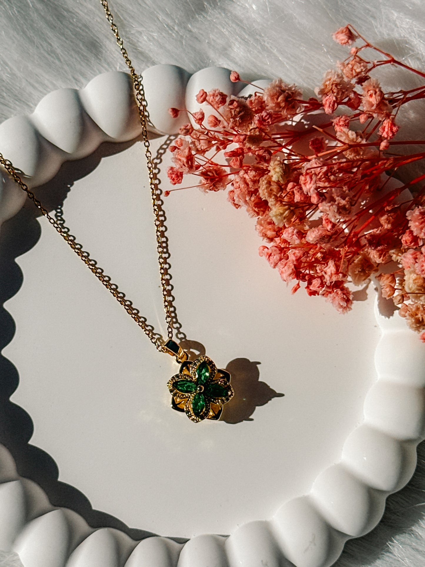 Lucka Necklace