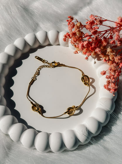 Novia Bracelet